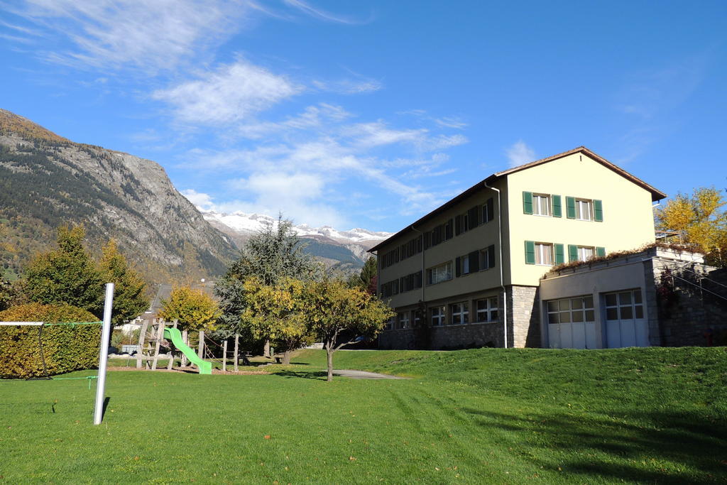 B&B Haus Schoenstatt Contactless- Check-In Brig Exterior photo