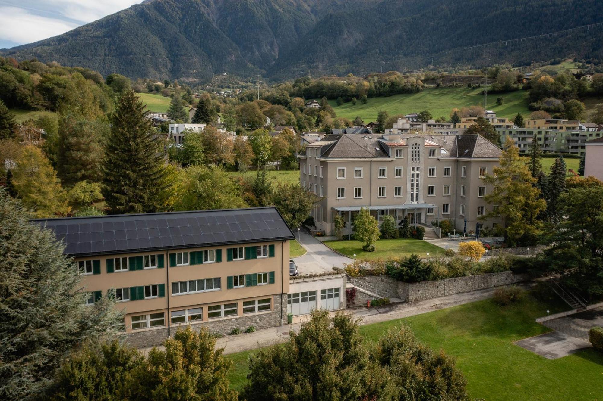 B&B Haus Schoenstatt Contactless- Check-In Brig Exterior photo