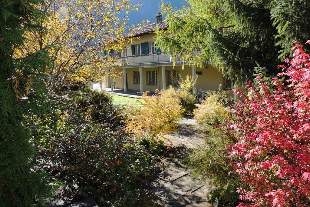 B&B Haus Schoenstatt Contactless- Check-In Brig Exterior photo